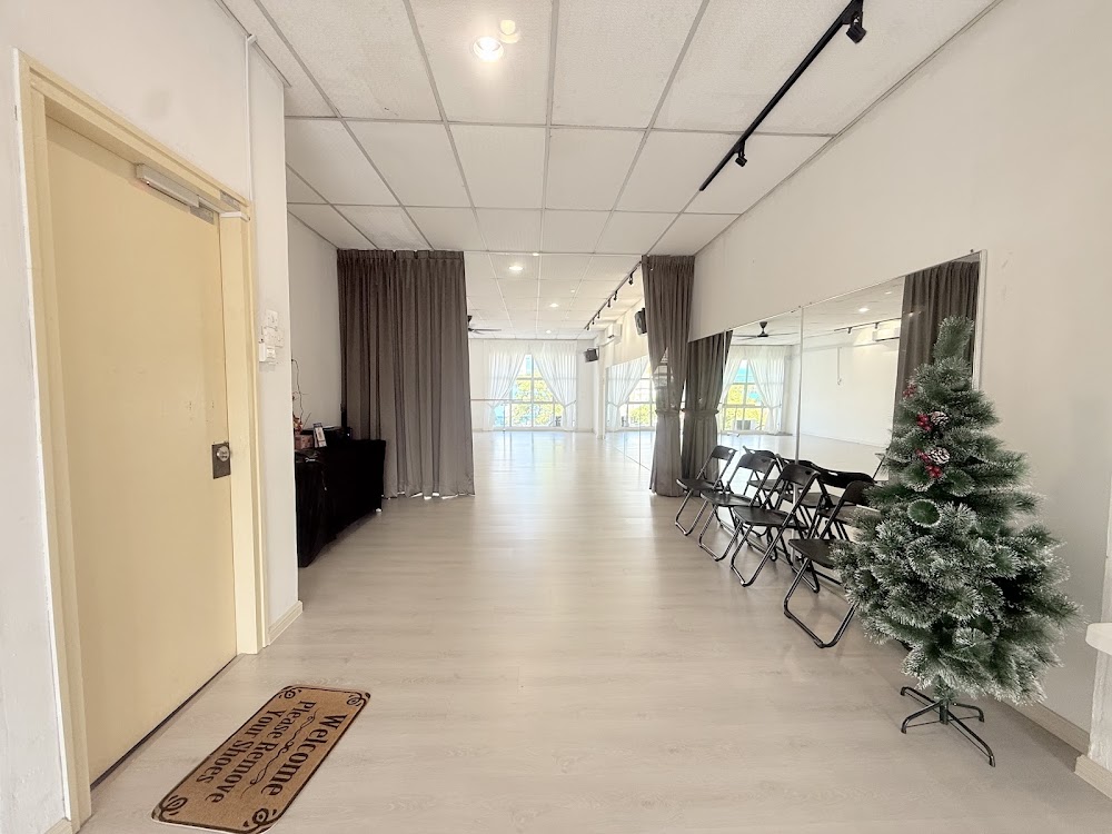 A SPACE FITNESS & DANCE STUDIO